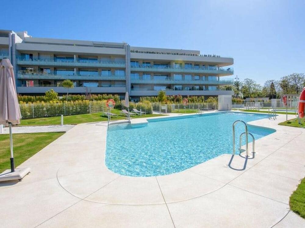 3 slaapkamer Appartement te huur in San Pedro de Alcantara met zwembad garage - € 5.000 (Ref: 8934768)