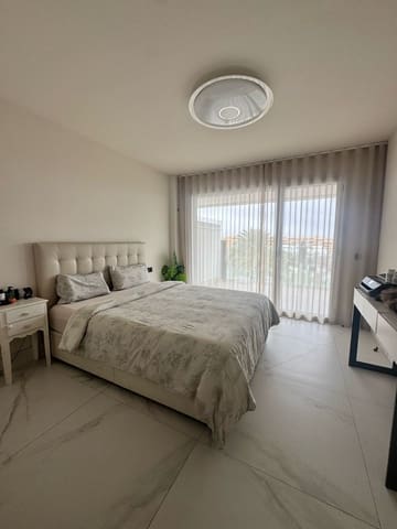 3 quarto Apartamento para arrendar em Nueva Alcántara, Marbella com piscina garagem - 5 000 € (Ref: 8934768)