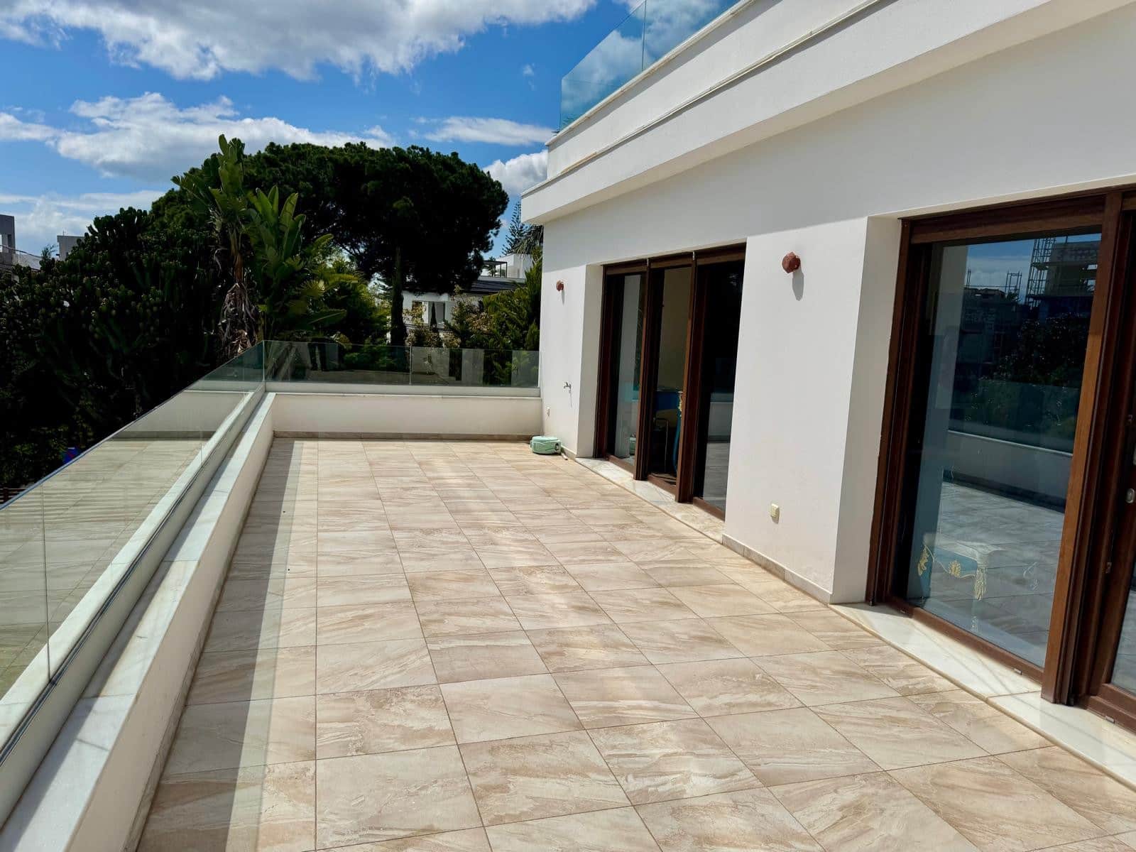 6 makuuhuone Huvila vuokrattavana paikassa San Pedro de Alcantara mukana uima-altaan 
autotalli - 20 000 € (Ref: 8934773)