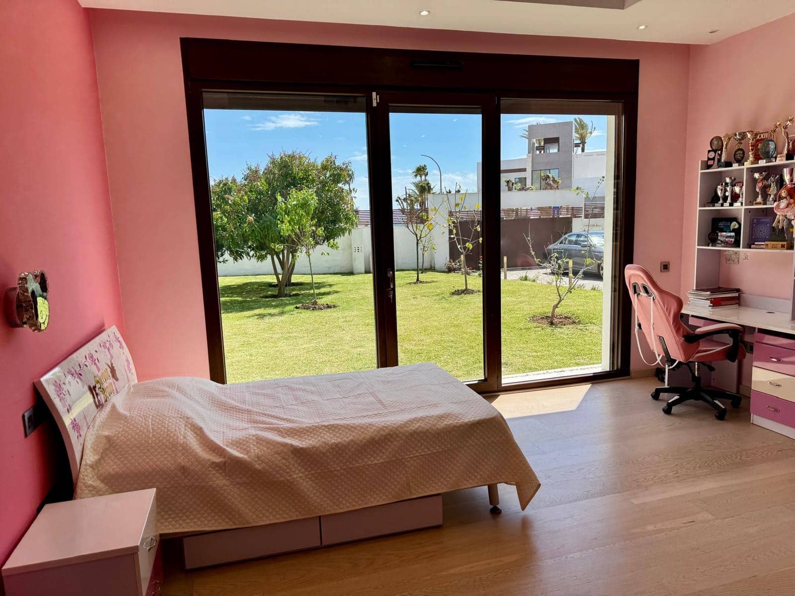 6 makuuhuone Huvila vuokrattavana paikassa San Pedro de Alcantara mukana uima-altaan 
autotalli - 20 000 € (Ref: 8934773)