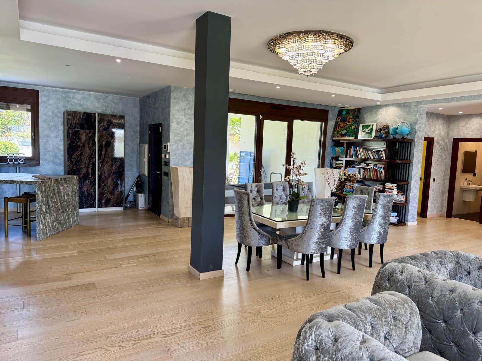 6 makuuhuone Huvila vuokrattavana paikassa San Pedro de Alcantara mukana uima-altaan 
autotalli - 20 000 € (Ref: 8934773)