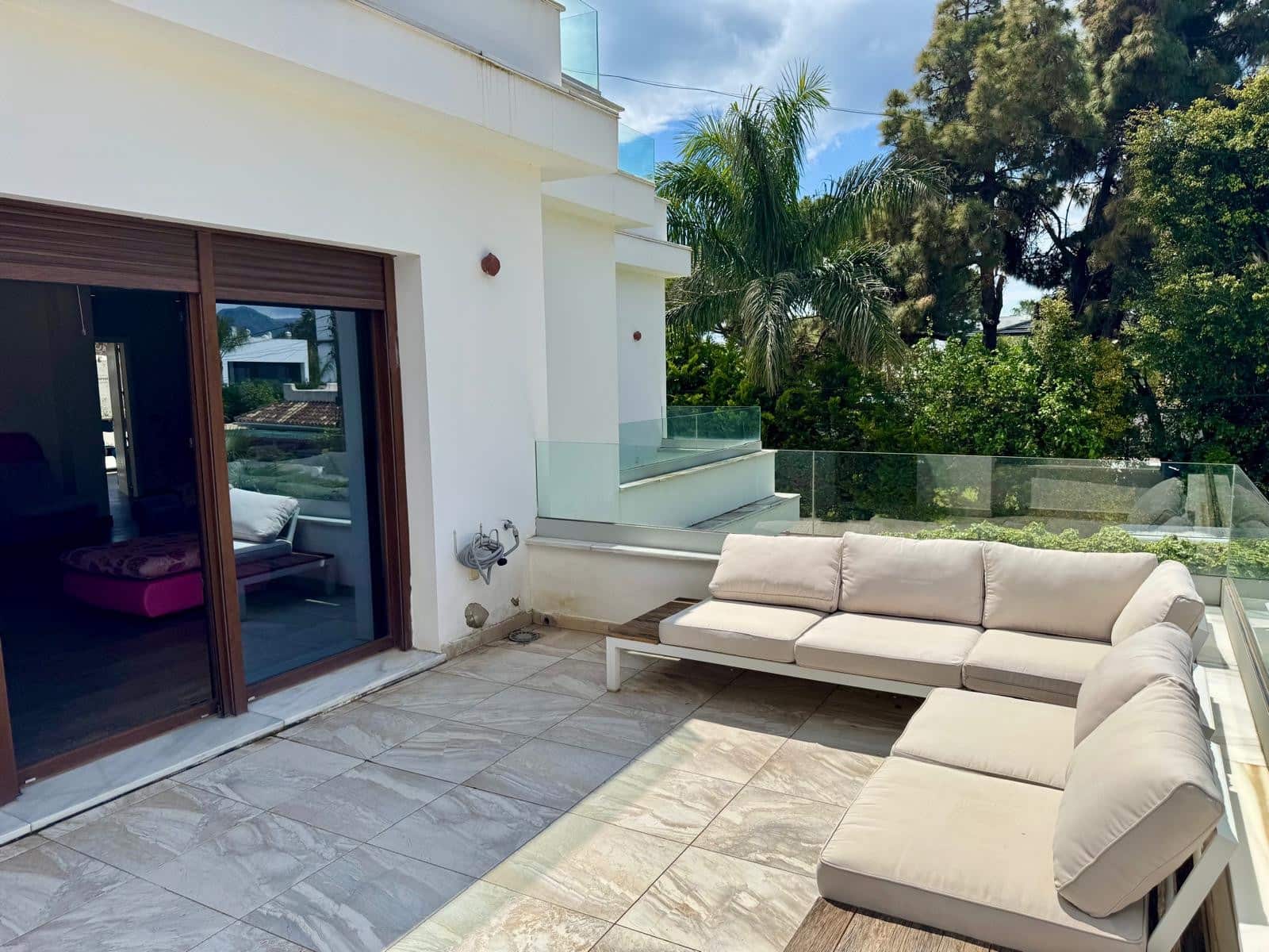 6 makuuhuone Huvila vuokrattavana paikassa San Pedro de Alcantara mukana uima-altaan 
autotalli - 20 000 € (Ref: 8934773)