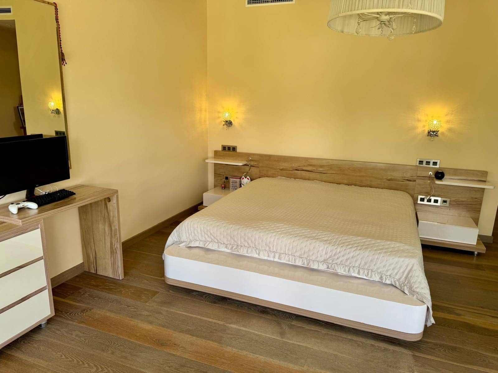 6 makuuhuone Huvila vuokrattavana paikassa San Pedro de Alcantara mukana uima-altaan 
autotalli - 20 000 € (Ref: 8934773)