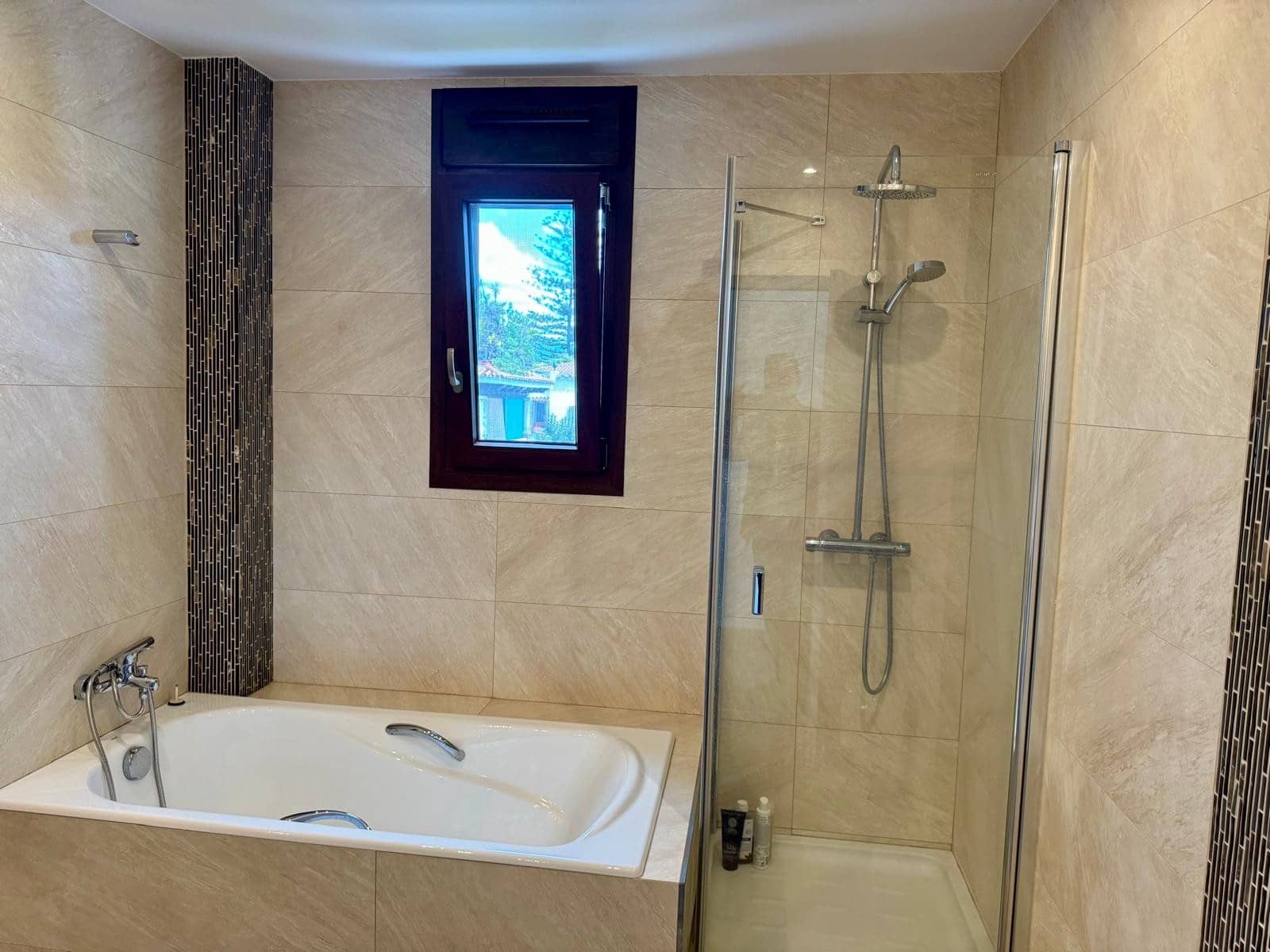 6 soverom Villa til leie i San Pedro de Alcantara med svømmebasseng garasje - € 16 000 (Ref: 8934773)