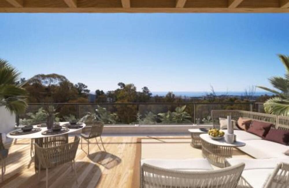 3 sypialnia Penthouse na sprzedaż w Marbella z basenem garażem - 1 015 000 € (Ref: 8936505)