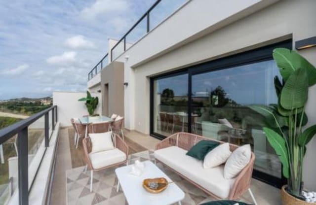 3 slaapkamer Penthouse te koop in Los Naranjos, Marbella met zwembad garage - € 1.015.000 (Ref: 8936505)