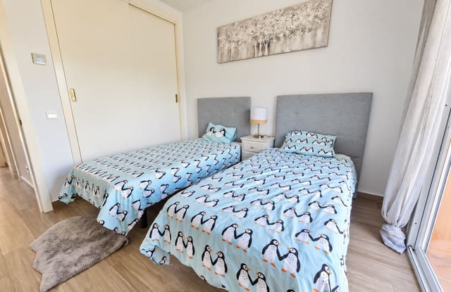Villa/Maison Semi-Mitoyenne de 4 chambres à louer à El Paraíso, Benahavís avec piscine garage - 4 300 € (Ref: 8938351)