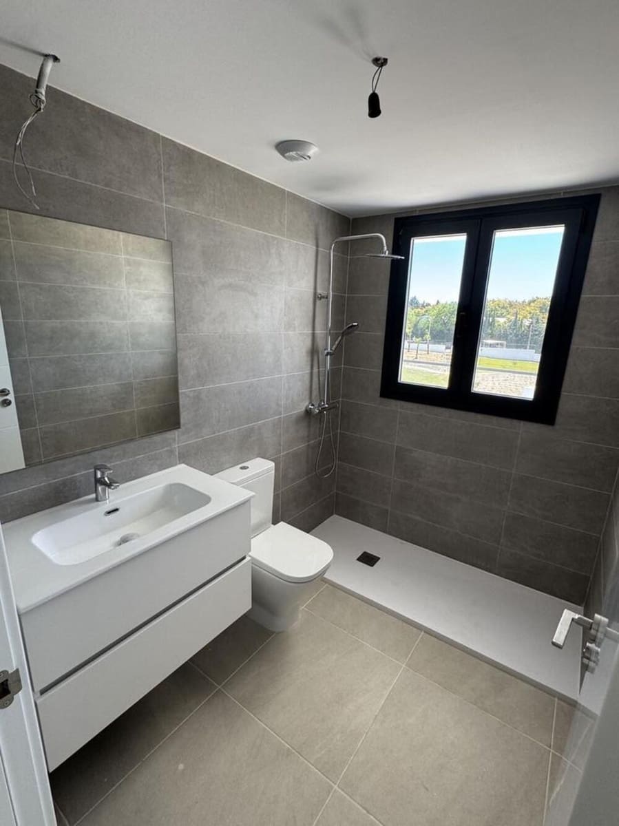 3 bedroom Penthouse for rent in New Golden Mile with pool garage - € 3,000 (Ref: 8938352)