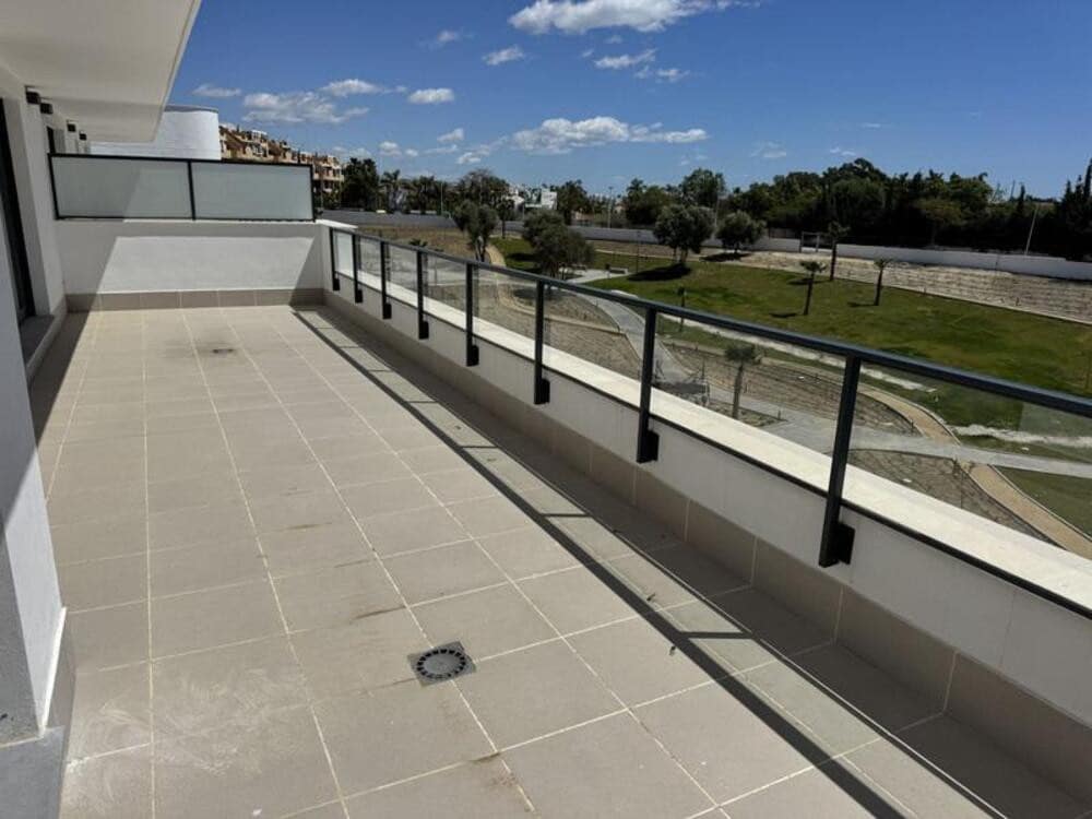 3 bedroom Penthouse for rent in New Golden Mile with pool garage - € 3,000 (Ref: 8938352)