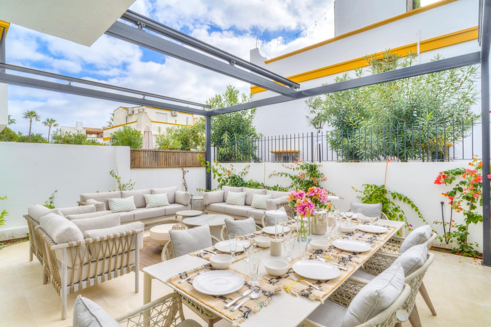 4 soverom Kjedet enebolig til salgs i Marbella med svømmebasseng garasje - € 2 600 000 (Ref: 8942563)