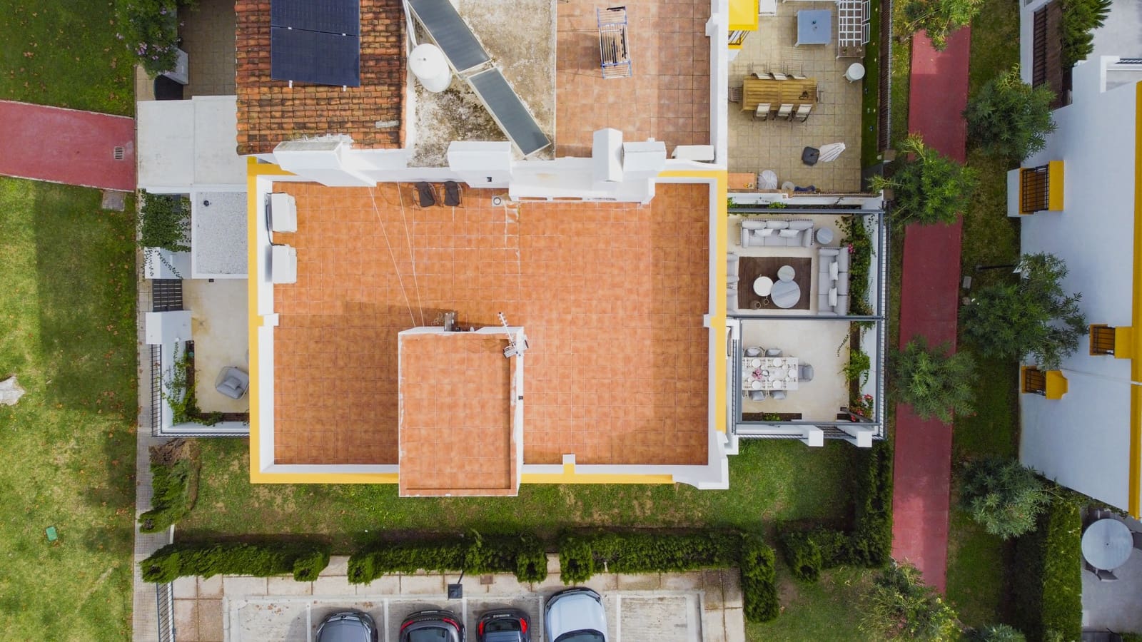 4 soverom Kjedet enebolig til salgs i Marbella med svømmebasseng garasje - € 2 600 000 (Ref: 8942563)