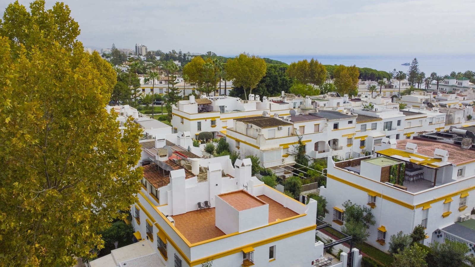 4 soverom Kjedet enebolig til salgs i Marbella med svømmebasseng garasje - € 2 600 000 (Ref: 8942563)