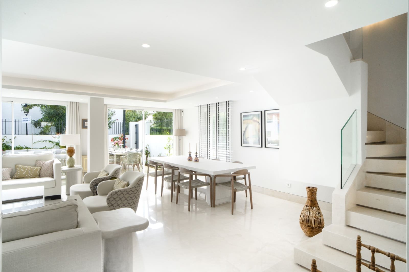 4 bedroom Semi-detached Villa for sale in Marbella with pool garage - € 2,600,000 (Ref: 8942563)