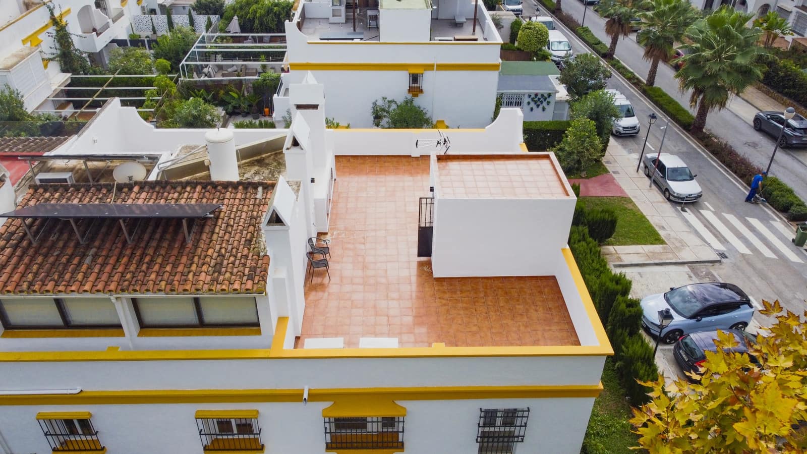 4 bedroom Semi-detached Villa for sale in Marbella with pool garage - € 2,600,000 (Ref: 8942563)