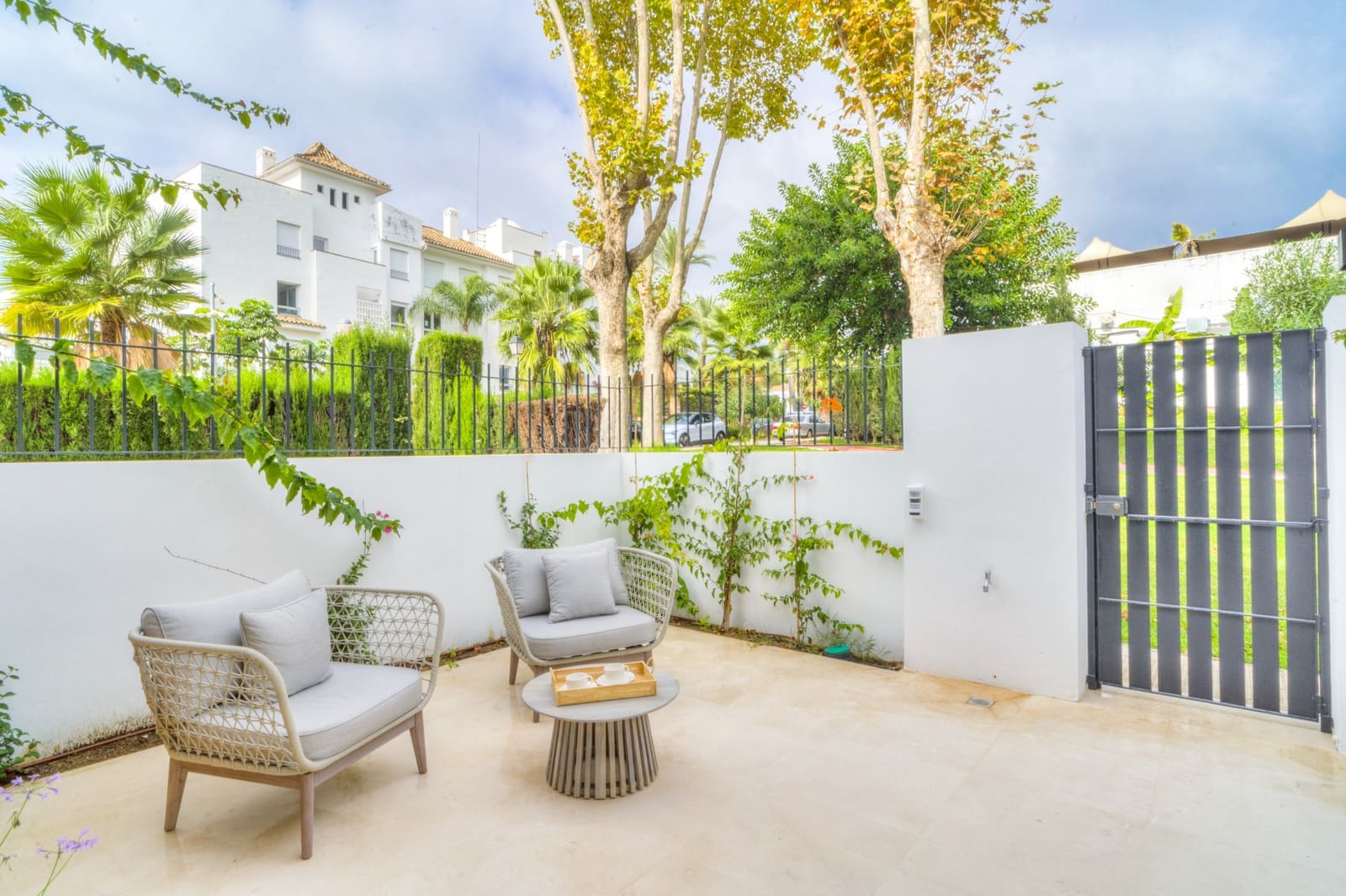 4 bedroom Semi-detached Villa for sale in Marbella with pool garage - € 2,600,000 (Ref: 8942563)