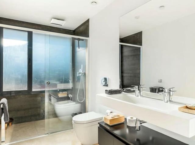 4 camera da letto Villetta Bifamiliare da affittare in Lomas De Marbella, Marbella con piscina garage - 6.000 € (Rif: 8948450)