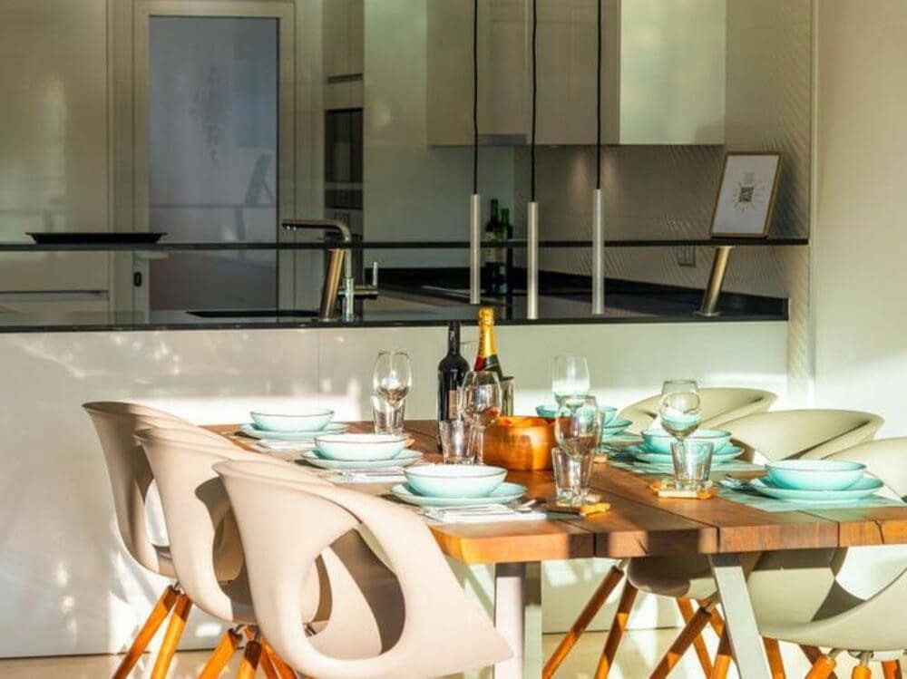 4 soveværelse Semi-Rækkehus til leje i Marbella med swimmingpool garage - € 6.000 (Ref: 8948450)