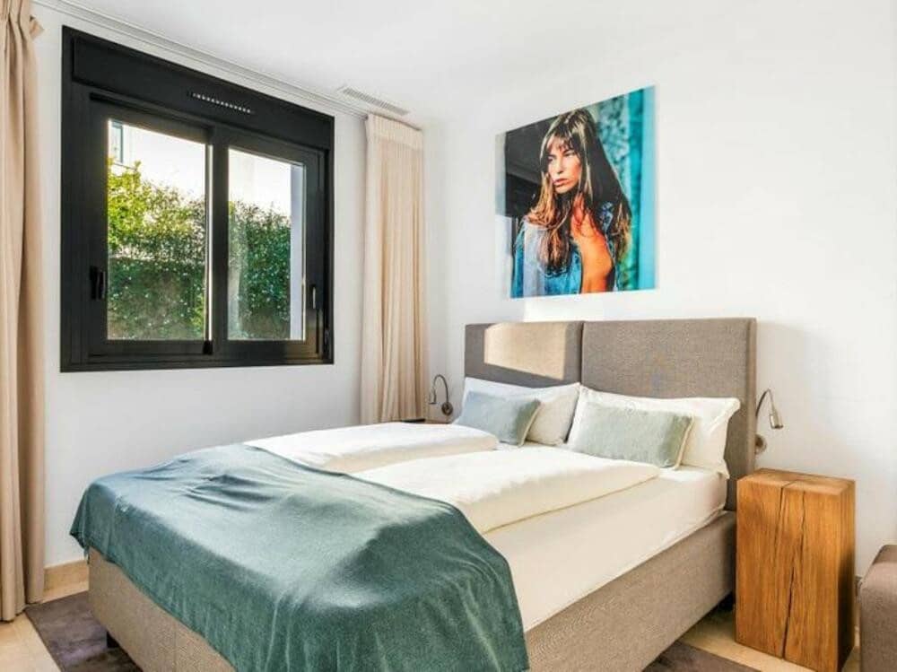 4 soveværelse Semi-Rækkehus til leje i Marbella med swimmingpool garage - € 6.000 (Ref: 8948450)