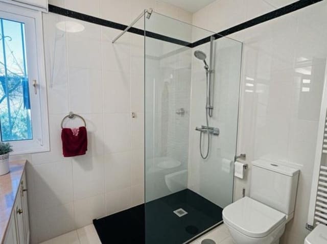 Chalet de 7 habitaciones en Guadalobón, Estepona en venta con piscina garaje - 1.575.000 € (Ref: 8948451)