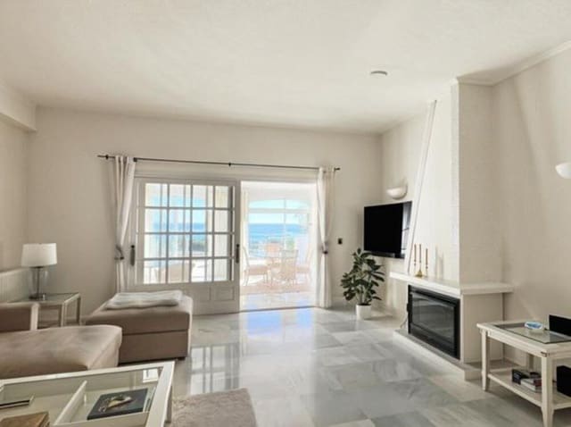 Chalet de 7 habitaciones en Guadalobón, Estepona en venta con piscina garaje - 1.575.000 € (Ref: 8948451)