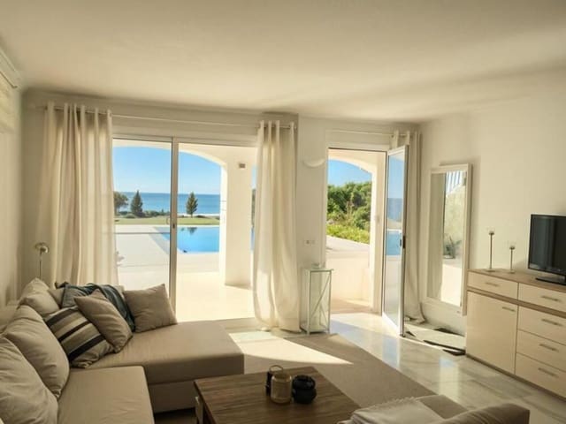 Chalet de 7 habitaciones en Guadalobón, Estepona en venta con piscina garaje - 1.575.000 € (Ref: 8948451)