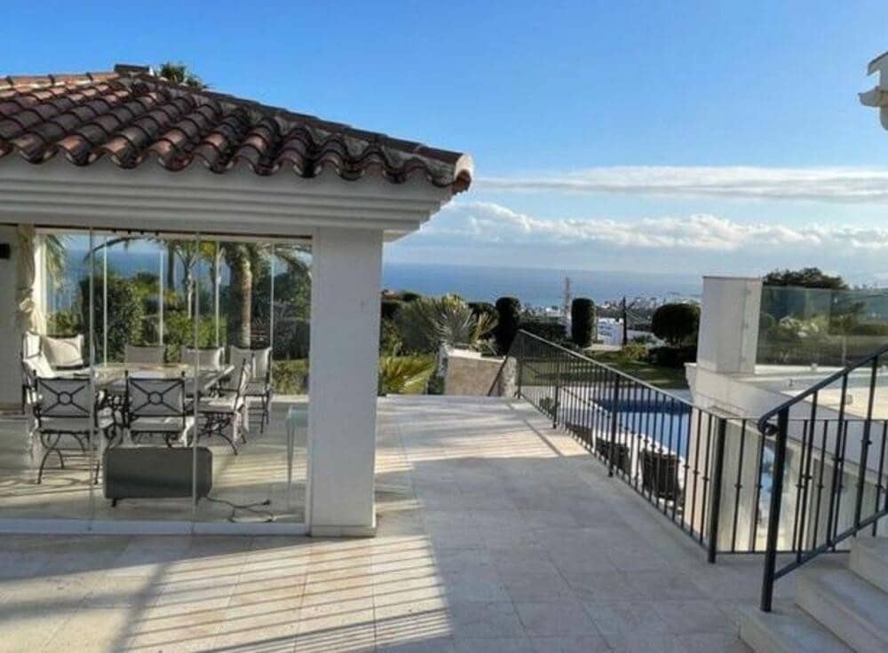 7 sypialnia Willa na sprzedaż w Estepona z basenem garażem - 1 575 000 € (Ref: 8948451)