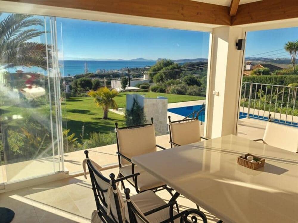 7 sypialnia Willa na sprzedaż w Estepona z basenem garażem - 1 575 000 € (Ref: 8948451)
