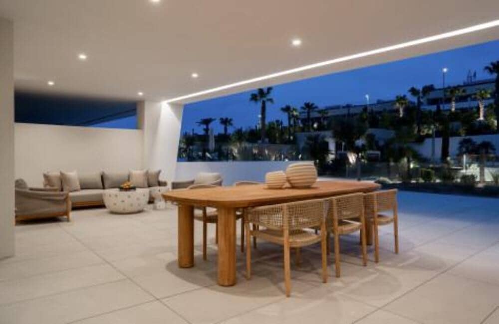 4 bedroom Apartment for sale in Marbella with pool garage - € 4,300,000 (Ref: 8948454)