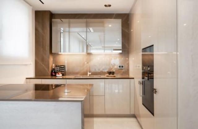 4 bedroom Apartment for rent in Lomas De Marbella, Marbella with pool garage - € 25,000 (Ref: 8948455)