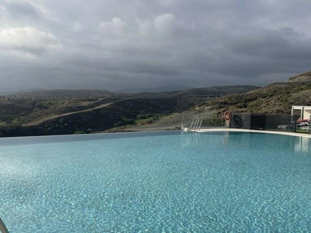 3 soveværelse Lejlighed til leje i Benahavis med swimmingpool garage - € 3.500 (Ref: 8950001)