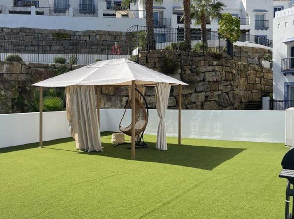 3 soveværelse Lejlighed til leje i Benahavis med swimmingpool garage - € 3.500 (Ref: 8950001)