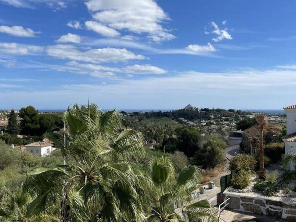 3 slaapkamer Appartement te huur in Benahavis met zwembad garage - € 3.500 (Ref: 8950001)