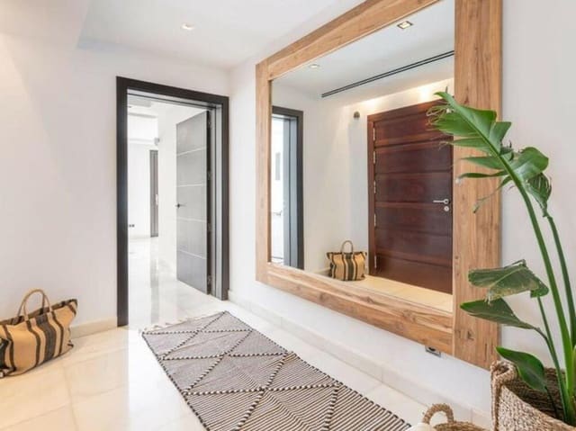5 soveværelse Villa til leje i Las Brisas, Marbella med swimmingpool garage - € 16.000 (Ref: 8954008)