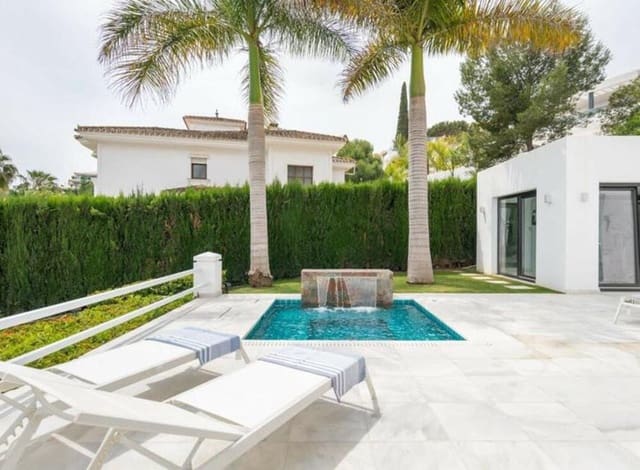 5 soveværelse Villa til leje i Las Brisas, Marbella med swimmingpool garage - € 16.000 (Ref: 8954008)