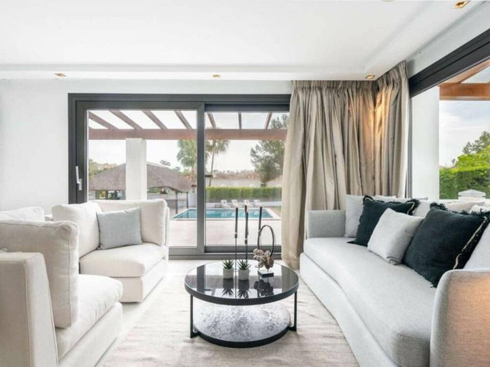 5 soveværelse Villa til leje i Nueva Andalucia med swimmingpool garage - € 16.000 (Ref: 8954008)