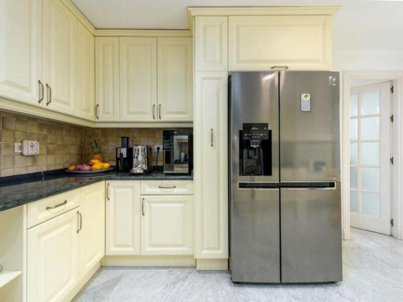 2 slaapkamer Appartement te huur in Golden Mile met zwembad garage - € 4.000 (Ref: 8954010)