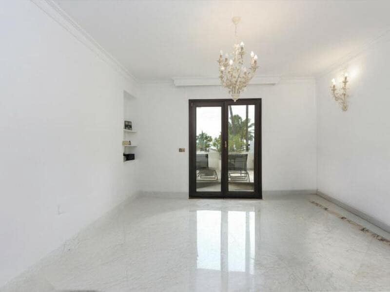 2 slaapkamer Appartement te huur in Golden Mile met zwembad garage - € 4.000 (Ref: 8954010)