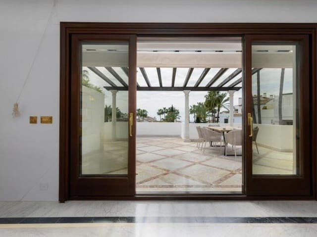 2 quarto Apartamento para arrendar em Sierra Blanca, Marbella com piscina garagem - 4 000 € (Ref: 8954010)