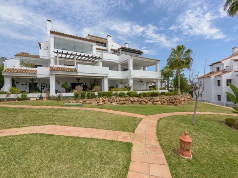 2 slaapkamer Appartement te huur in Golden Mile met zwembad garage - € 4.000 (Ref: 8954010)