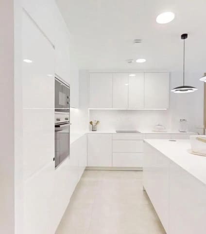 3 slaapkamer Halfvrijstaande villa te huur in El Chaparral, Mijas met zwembad garage - € 4.100 (Ref: 8956554)