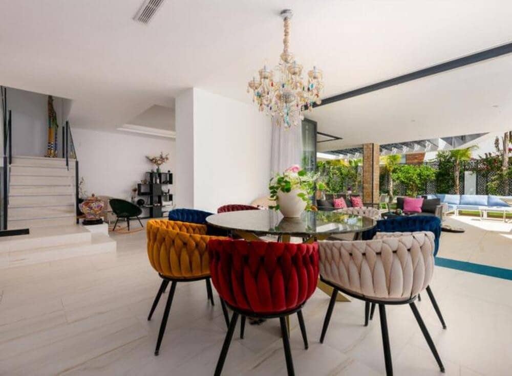 5 sypialnia Willa na sprzedaż w Nueva Andalucia z basenem garażem - 1 895 000 € (Ref: 8967927)