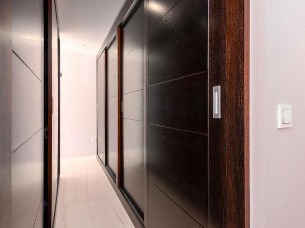 5 sypialnia Willa na sprzedaż w Nueva Andalucia z basenem garażem - 1 895 000 € (Ref: 8967927)