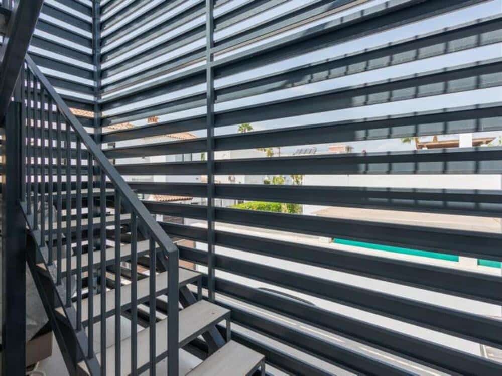 5 sypialnia Willa na sprzedaż w Nueva Andalucia z basenem garażem - 1 895 000 € (Ref: 8967927)