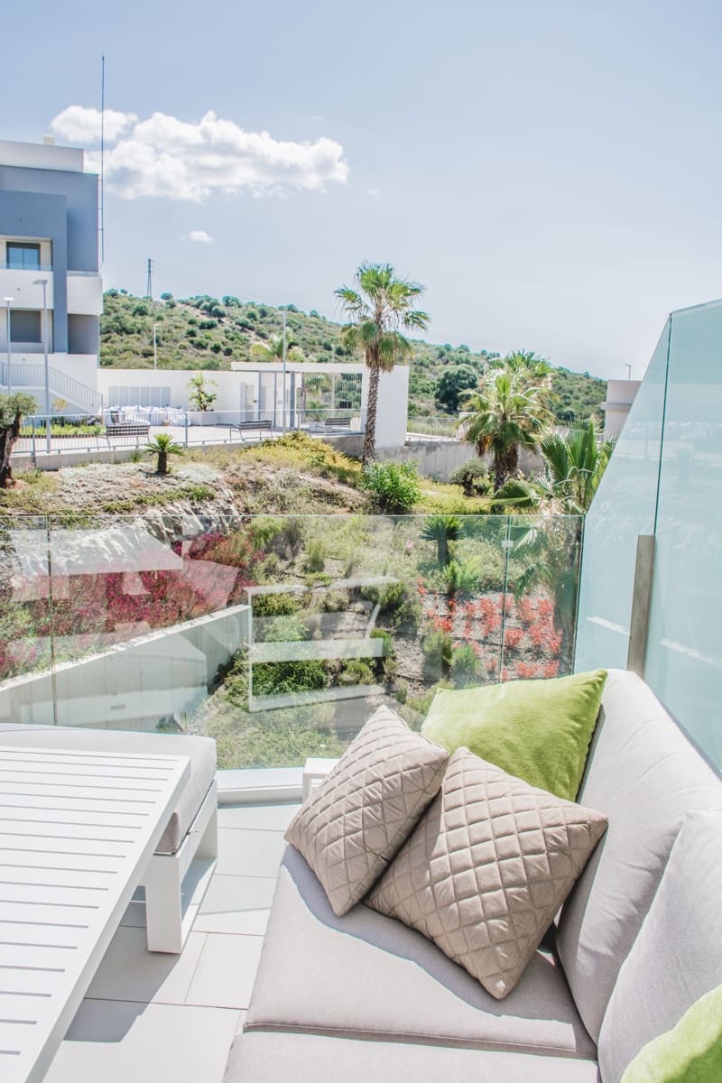 2 bedroom Penthouse for sale in Estepona with pool garage - € 488,000 (Ref: 8967931)