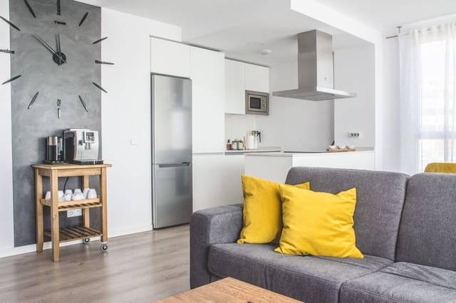 2 soverom Penthouse til salgs i Buenas Noches, Estepona med svømmebasseng garasje - € 488 000 (Ref: 8967931)
