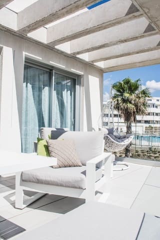 2 soverom Penthouse til salgs i Buenas Noches, Estepona med svømmebasseng garasje - € 488 000 (Ref: 8967931)
