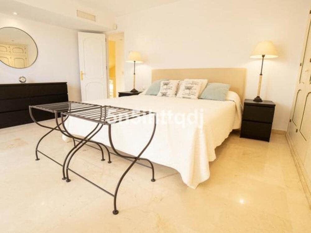 4 slaapkamer Villa te huur in Marbella met zwembad garage - € 9.000 (Ref: 8975634)