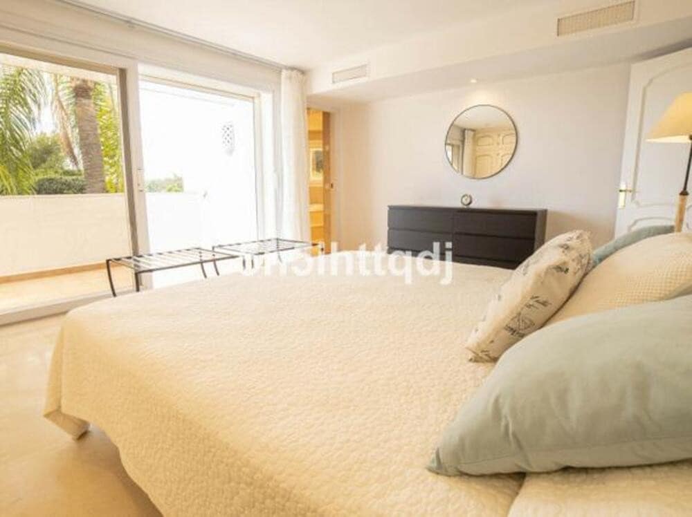 4 slaapkamer Villa te huur in Marbella met zwembad garage - € 9.000 (Ref: 8975634)