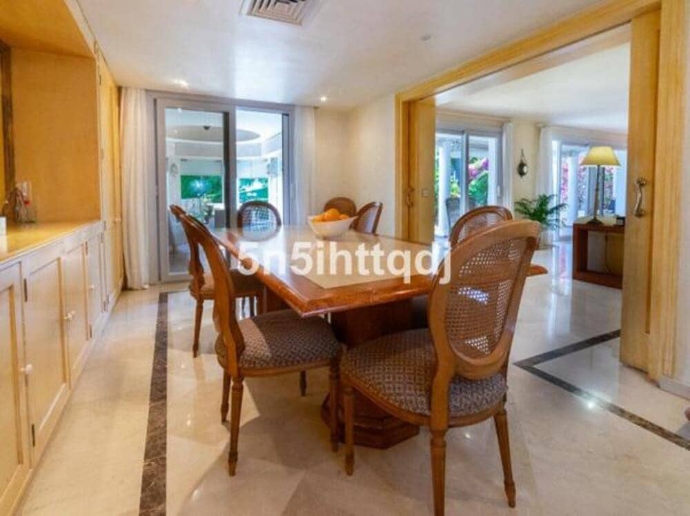 4 slaapkamer Villa te huur in Marbella met zwembad garage - € 9.000 (Ref: 8975634)