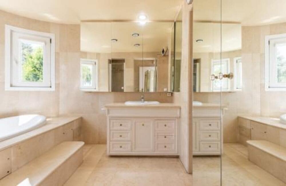 5 quarto Moradia para arrendar em Marbella com piscina garagem - 9 000 € (Ref: 8975634)